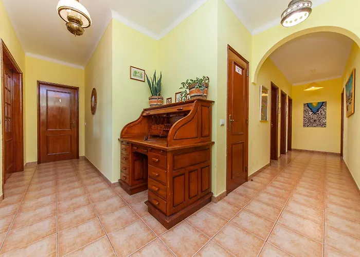 Seaview Meia-praia Guest house Lagos