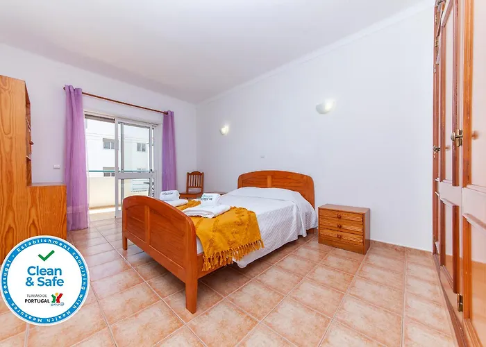 Seaview Meia-praia Guest house Lagos