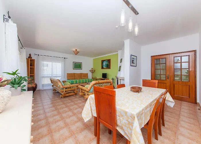 Seaview Meia-praia Pensión *